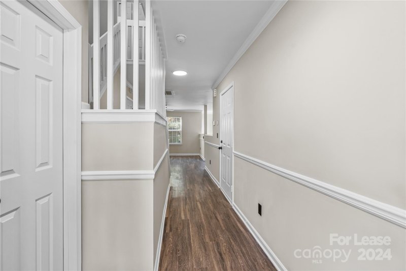 Property image 4 at 10212 University Park Lane, Charlotte, NC 28213