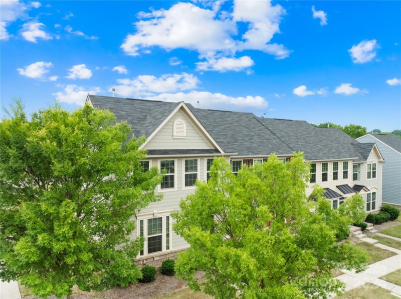 Property image 4 at 1732 Fleetwood Drive, Charlotte, NC 28208