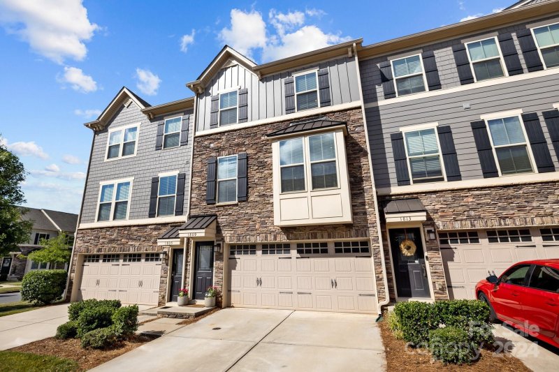 Property image 2 at 1809 Shumard Lane, Charlotte, NC 28205