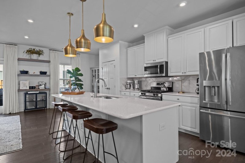 Property image 4 at 1809 Shumard Lane, Charlotte, NC 28205