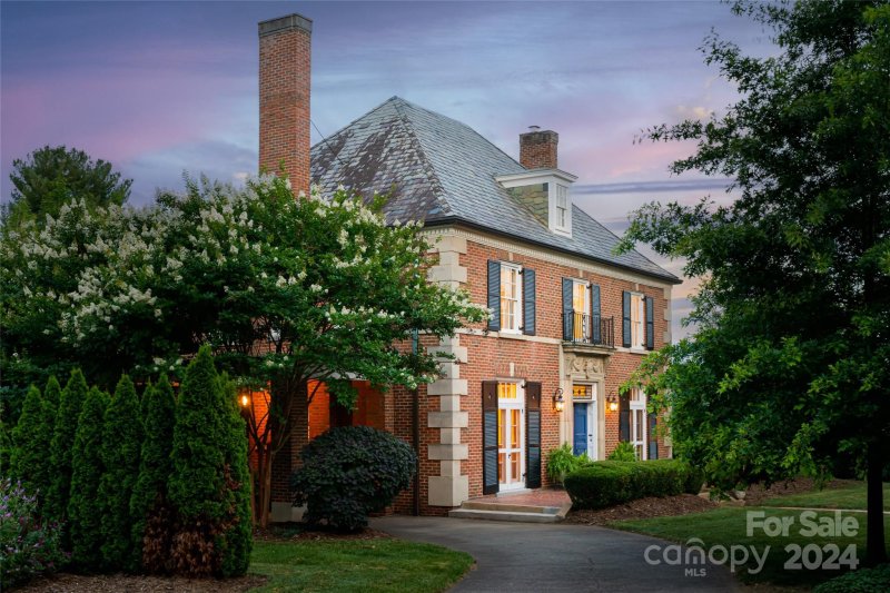 Property image 2 at 161 Kimberly Avenue, Asheville, NC 28804