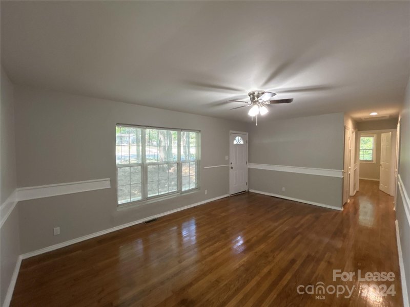 Property image 3 at 2818 Ravencroft Drive, Charlotte, NC 28208