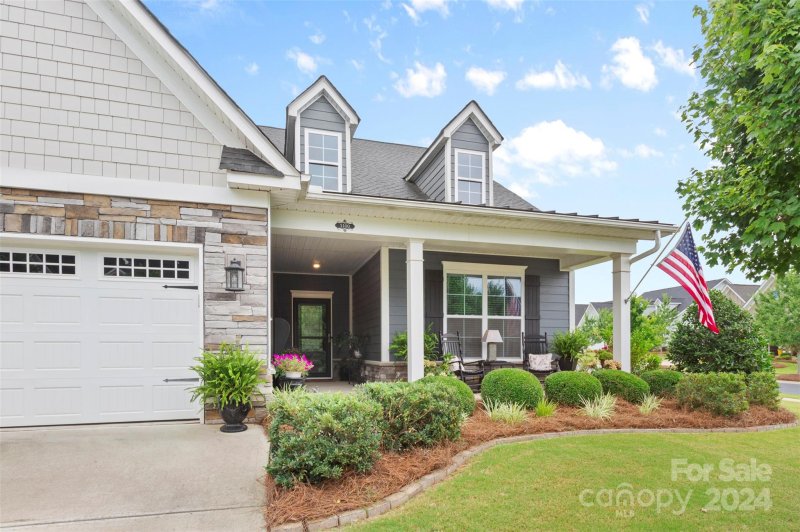 Property image 2 at 1100 Mayapple Way, Belmont, NC 28012