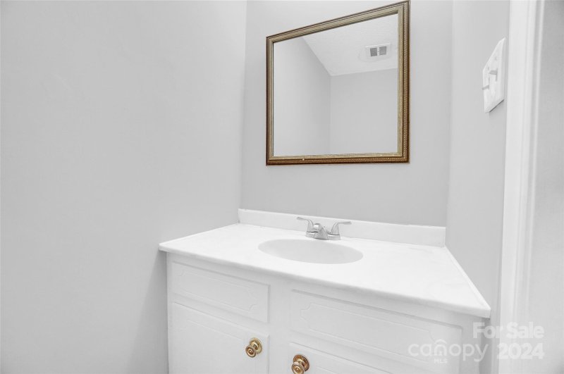 Property image 4 at 911 Nottingham Drive, Gastonia, NC 28054