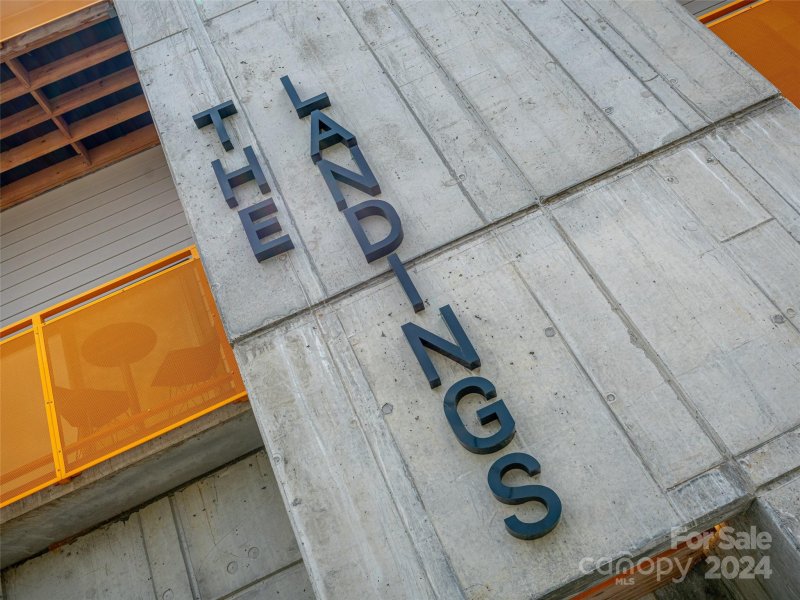 Property image 3 at 68 Craven Street, Asheville, NC 28806