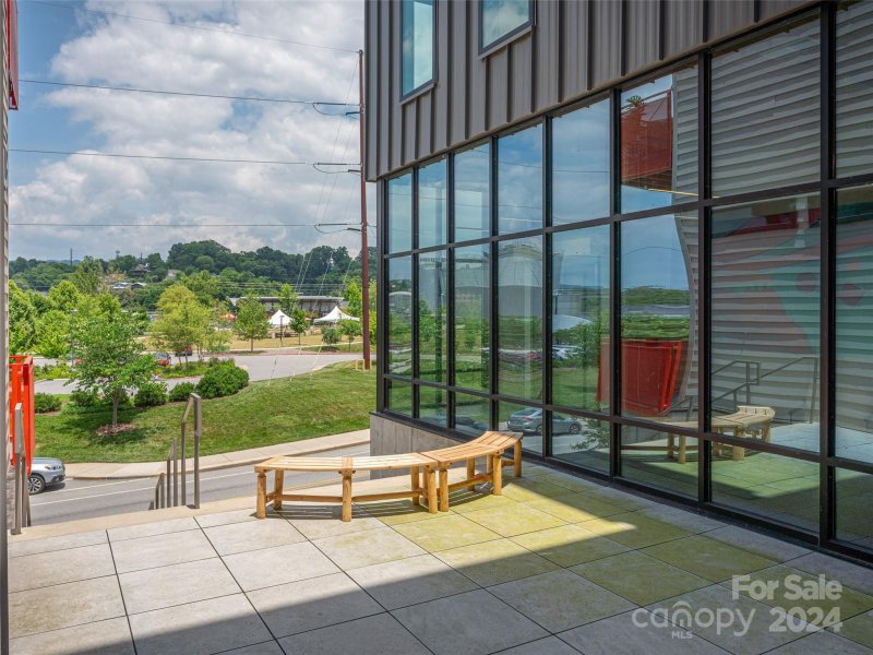 Property image 5 at 68 Craven Street, Asheville, NC 28806