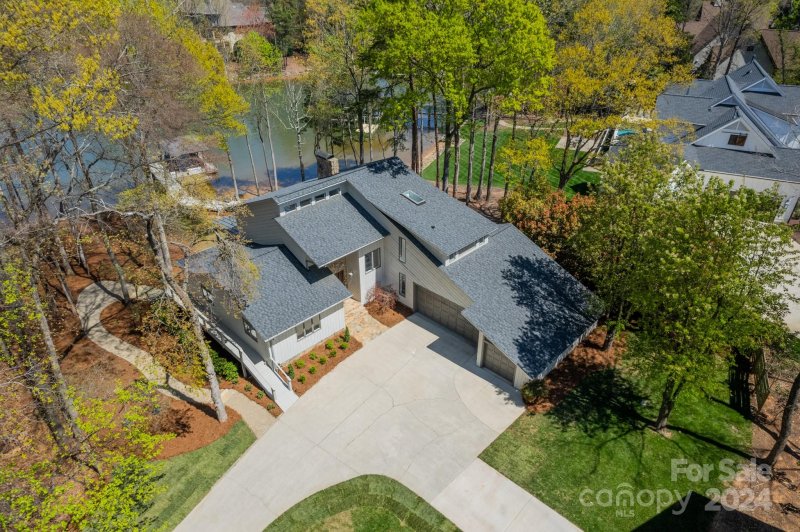 Property image 4 at 114 Stonemarker Road, Mooresville, NC 28117