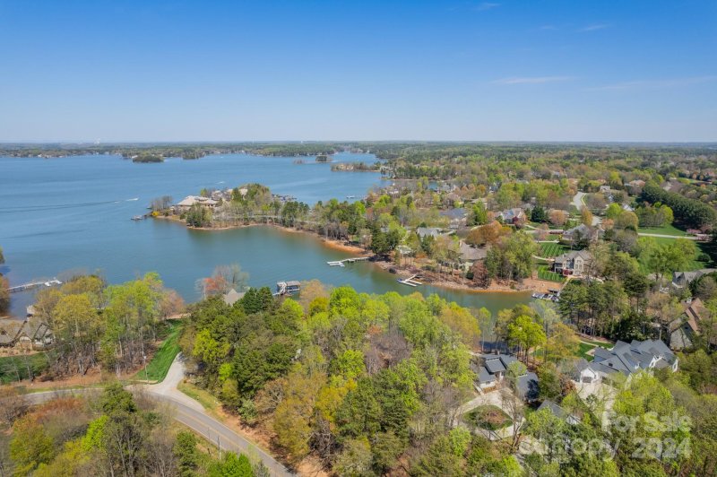 Property image 5 at 114 Stonemarker Road, Mooresville, NC 28117