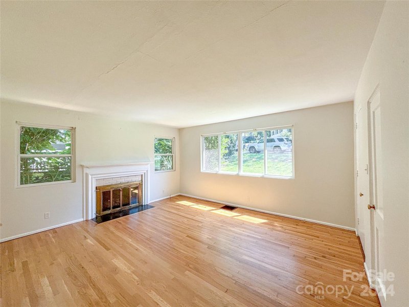 Property image 2 at 841 North Center Street, Hickory, NC 28601