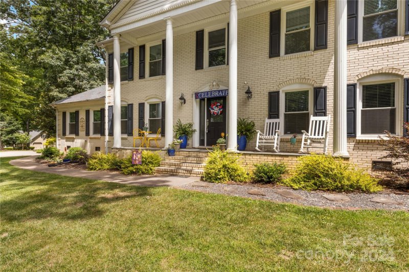 Property image 2 at 1175 18th Avenue, Hickory, NC 28601