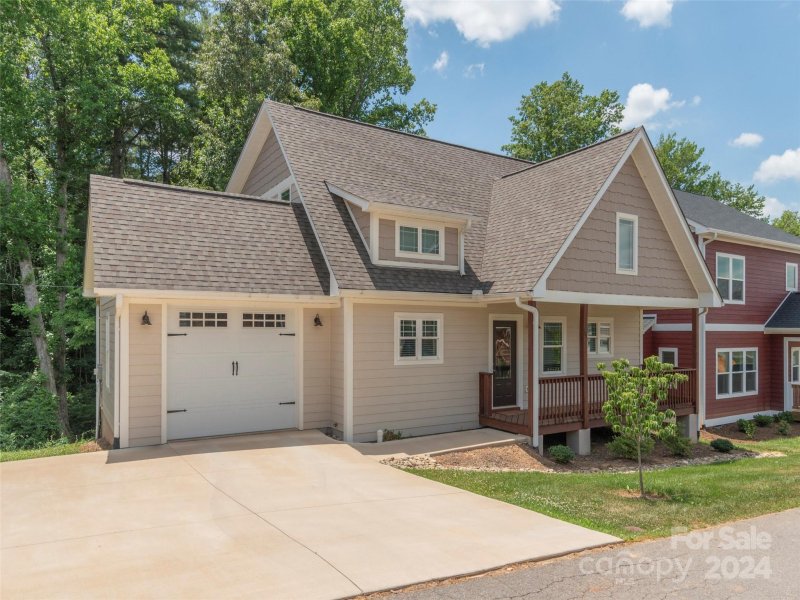 55 Greenwood Fields Drive