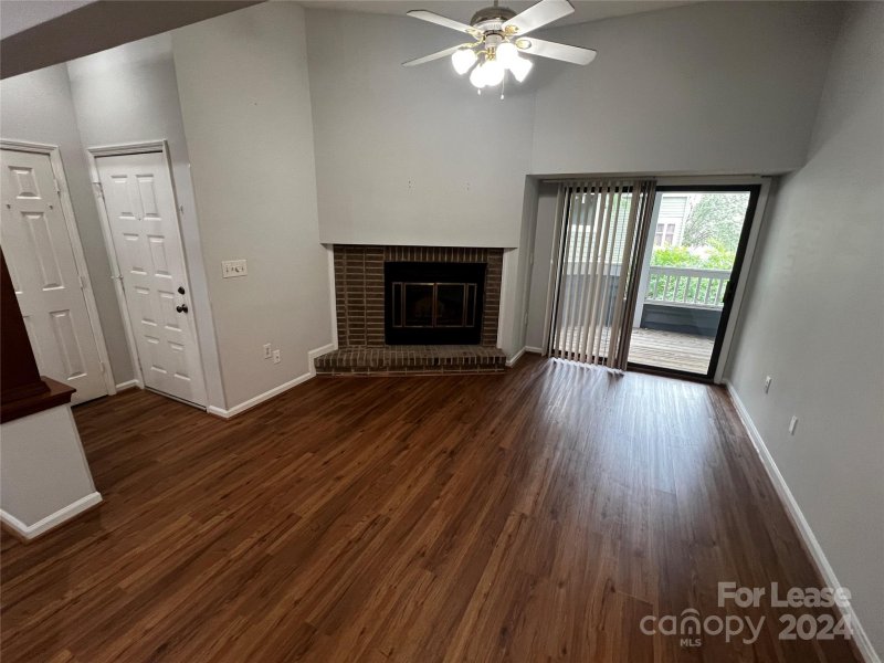Property image 3 at 415 W 8th Street, Charlotte, NC 28202