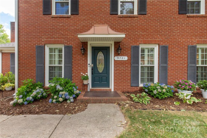 Property image 4 at 9721 Ridgemore Drive, Charlotte, NC 28277