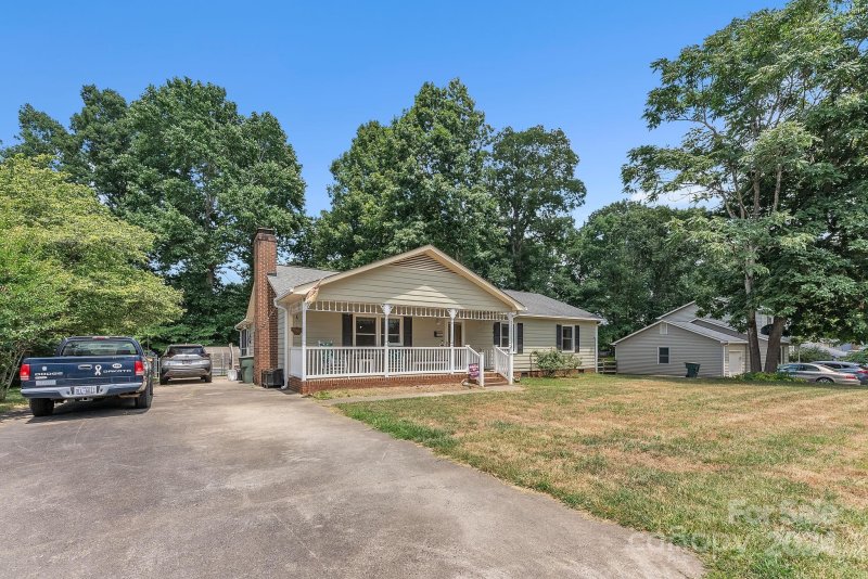 Property image 2 at 3606 Baywoods Court, Gastonia, NC 28056