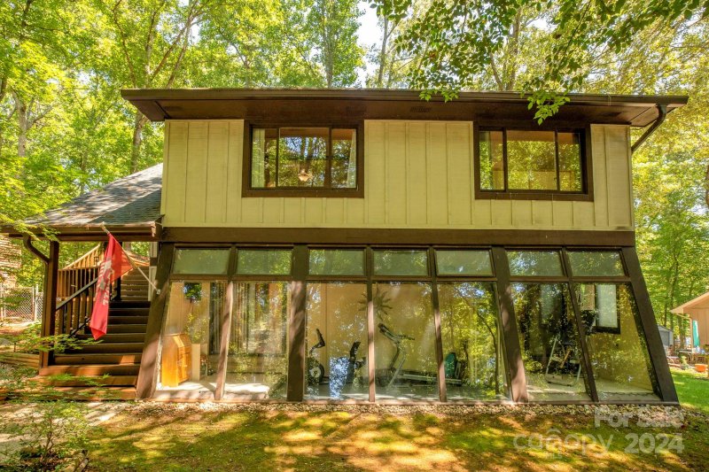 Property image 3 at 32 Wildwood Circle, Fletcher, NC 28732