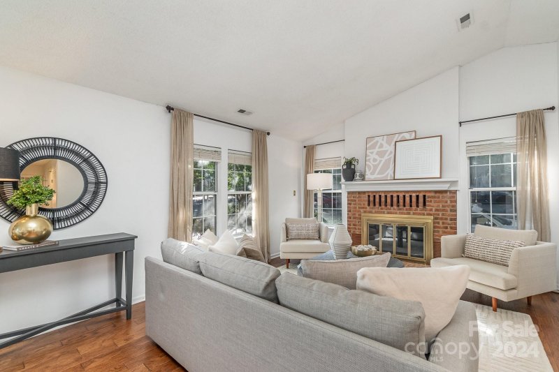 Property image 3 at 2732 Tiergarten Lane, Charlotte, NC 28210