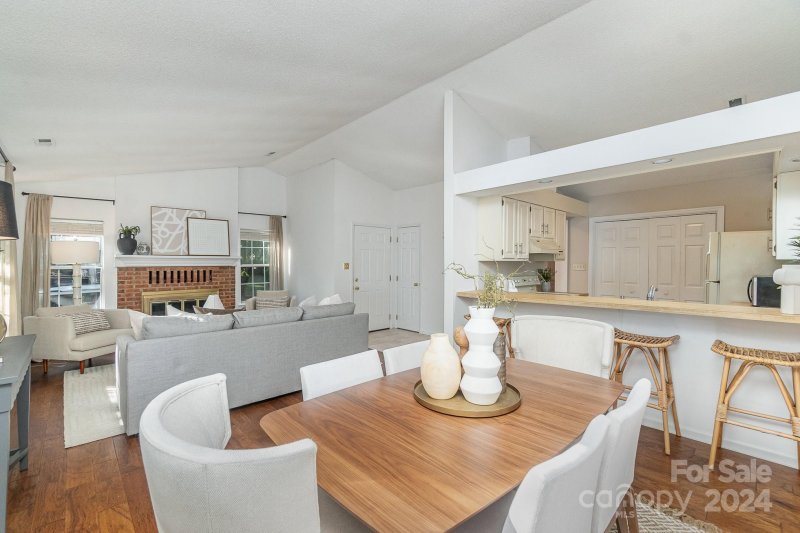 Property image 5 at 2732 Tiergarten Lane, Charlotte, NC 28210