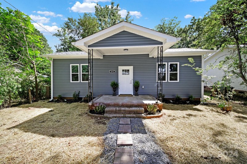 1212 Cedar Grove Lane