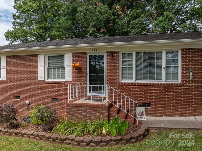 Property image 3 at 214 Bright Avenue, Bessemer City, NC 28016