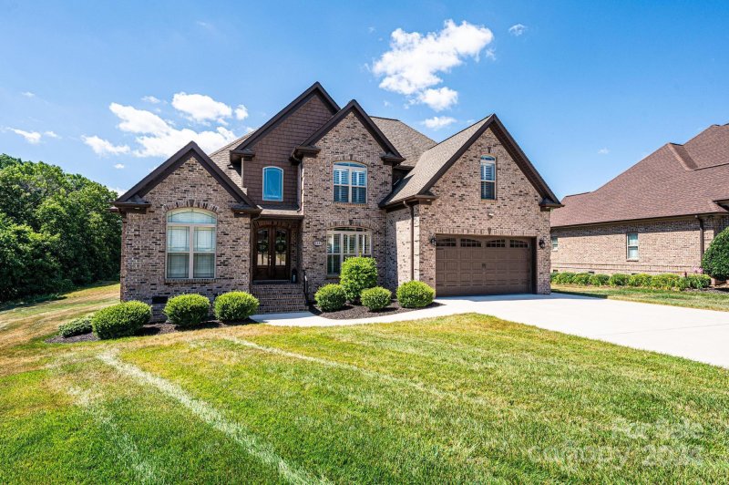 Property image 4 at 5147 Meadow Park Lane, Hickory, NC 28602