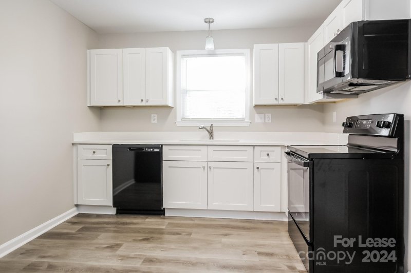 Property image 4 at 5520 The Plaza Road, Charlotte, NC 28215