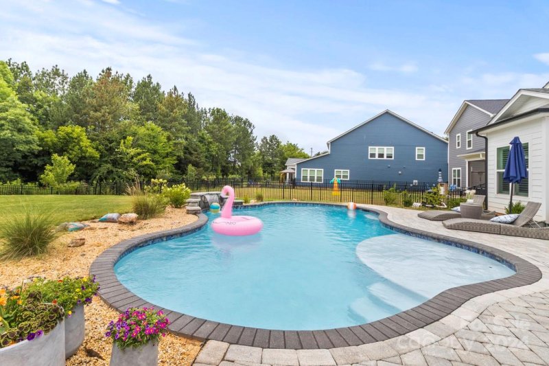 Property image 4 at 1274 Rae Court, Denver, NC 28037