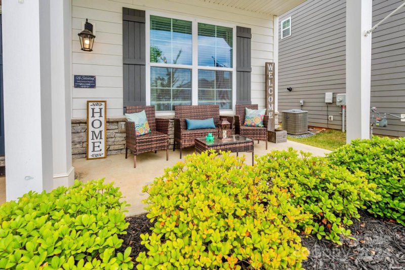 Property image 3 at 133 Candlelight Way, Mooresville, NC 28115