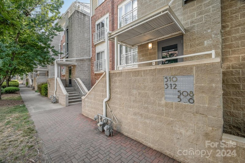 Property image 3 at 508 Donatello Avenue, Charlotte, NC 28205