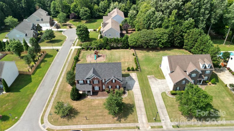 Property image 2 at 401 Palmerston Lane, Waxhaw, NC 28173