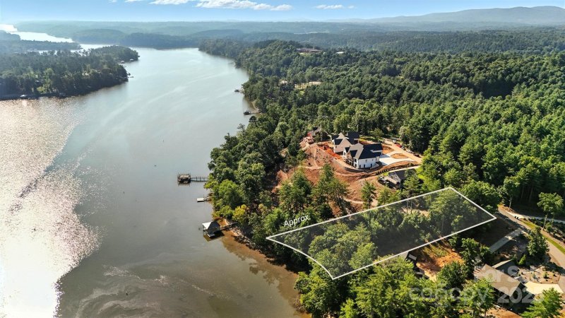 Property image 5 of 2620 Waterside Boulevard in Waterside, Valdese, NC 28690