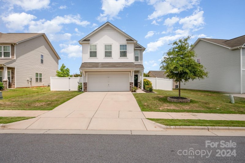 833 Georgia Oak Lane