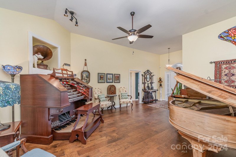 Property image 4 at 1132 Setter Lane, Concord, NC 28025