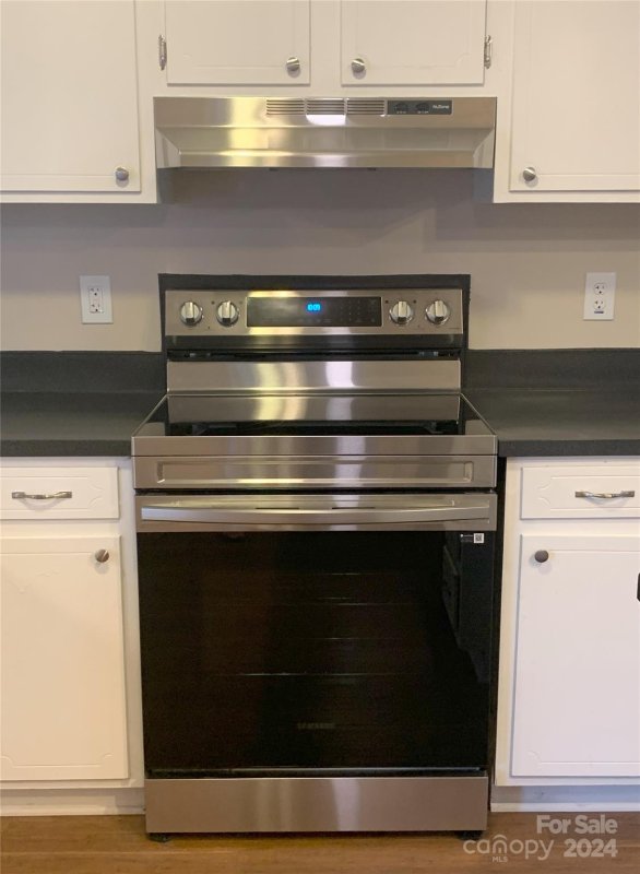 Property image 5 at 7907 Langford Court, Charlotte, NC 28227