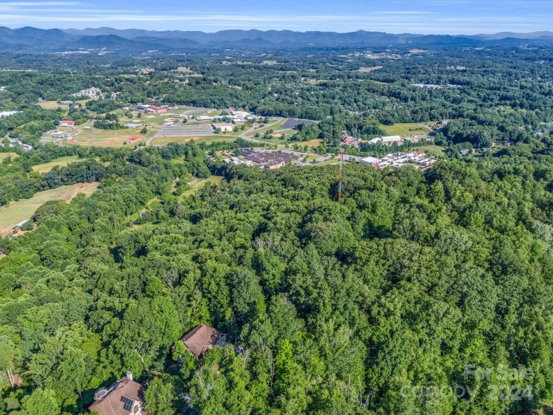 Property image 2 at 99999 Chimney Crest Drive, Asheville, NC 28806