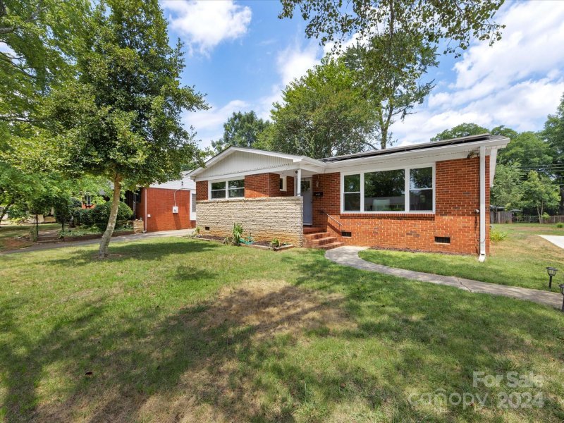 Property image 4 at 4727 Holbrook Drive, Charlotte, NC 28212