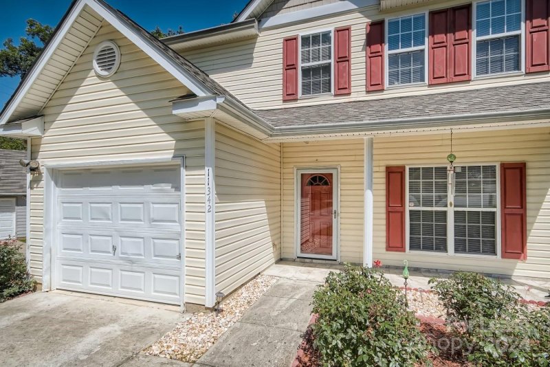 Property image 3 at 11342 Astoria Drive, Charlotte, NC 28262