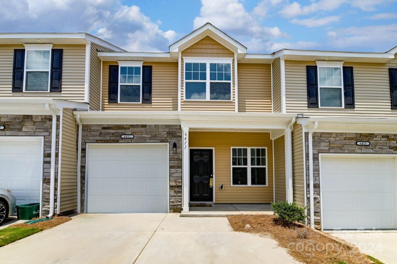 6411 Revolutionary Trail