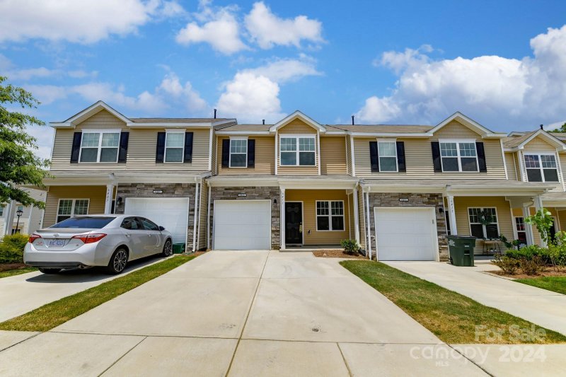 Property image 2 at 6411 Revolutionary Trail, Charlotte, NC 28217