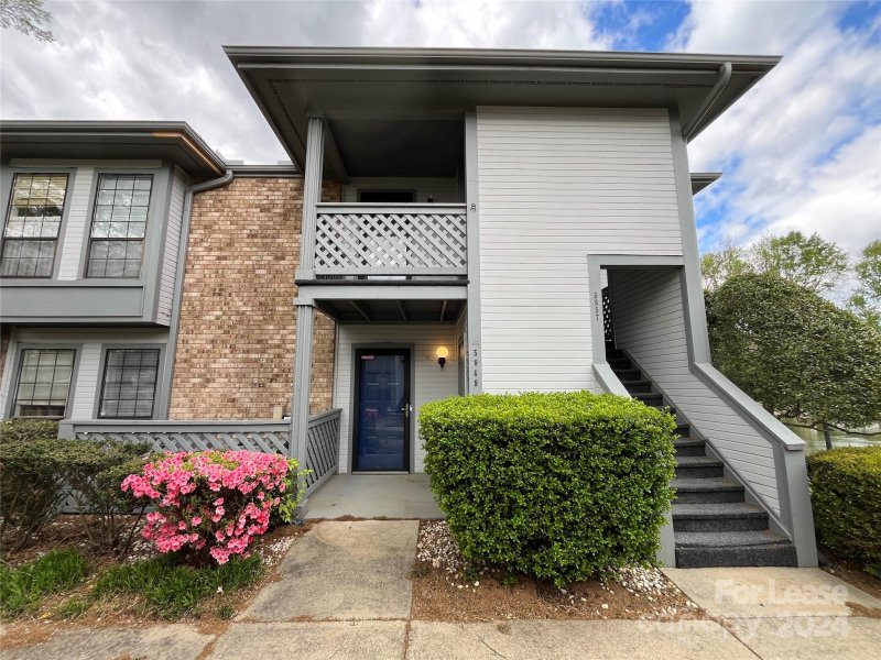 Property image 2 at 5849 Harris Grove Lane, Charlotte, NC 28212