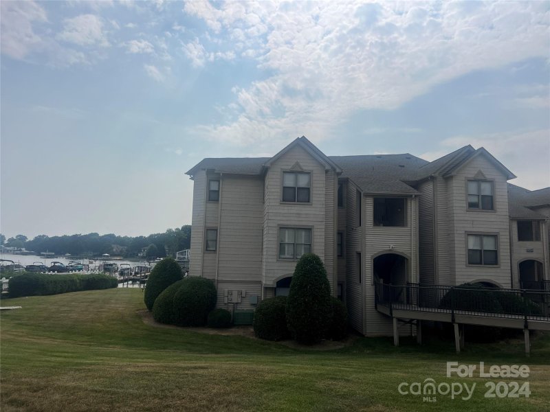 Property image 2 at 18709 Nautical Drive, Cornelius, NC 28031