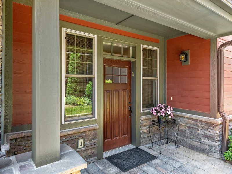 Property image 3 at 14 Craftsman View Drive, Asheville, NC 28804