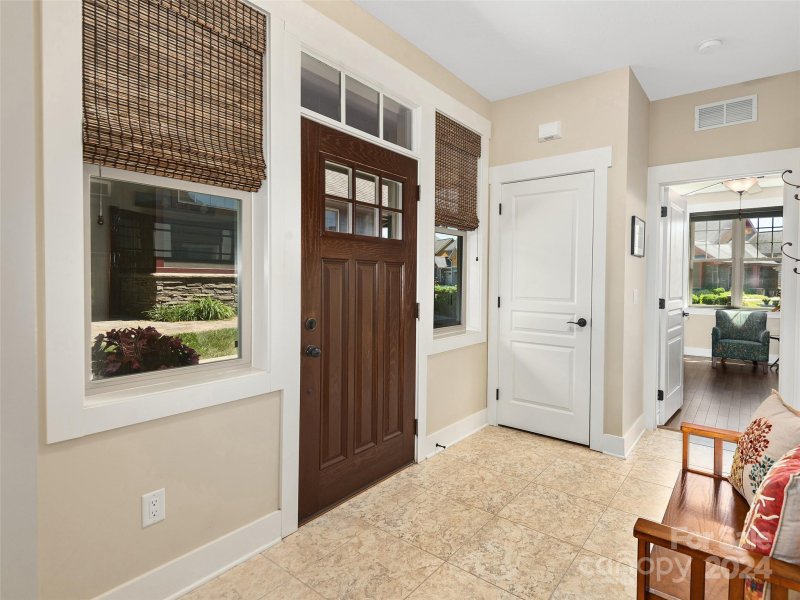 Property image 4 at 14 Craftsman View Drive, Asheville, NC 28804