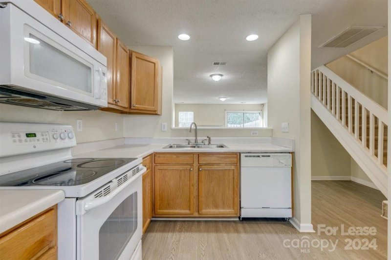 Property image 5 at 1809 Birch Heights Court, Charlotte, NC 28213