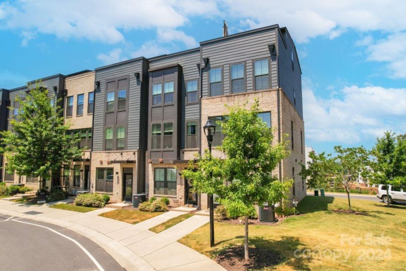 Property image 2 at 408 Music Hall Way, Charlotte, NC 28203