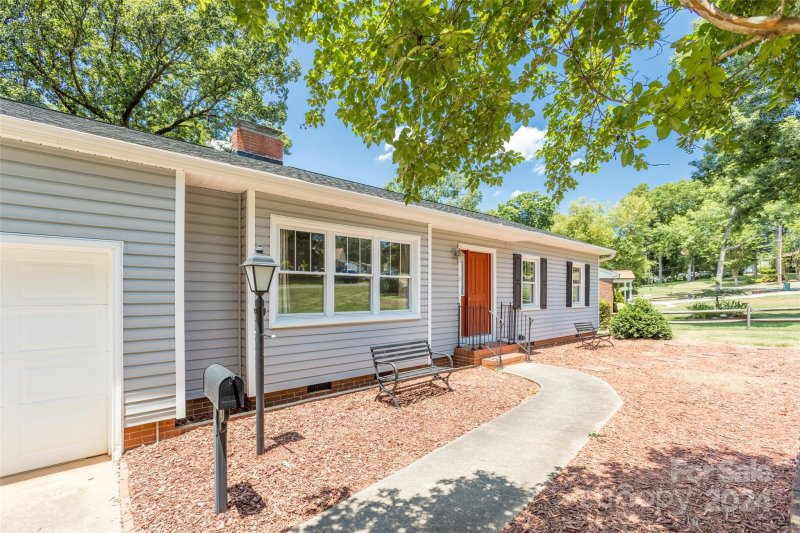 Property image 4 at 310 Walnut Avenue, Mount Holly, NC 28120