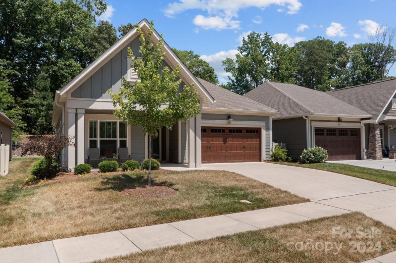 Property image 2 at 1331 Stonecroft Lane, Concord, NC 28027