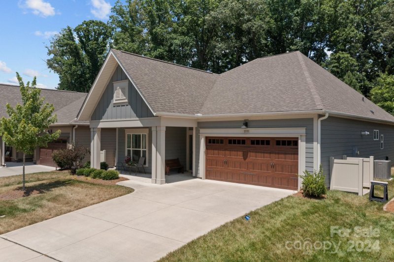 Property image 3 at 1331 Stonecroft Lane, Concord, NC 28027