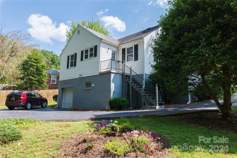 Property image 5 at 155 Arthur Road, Asheville, NC 28806