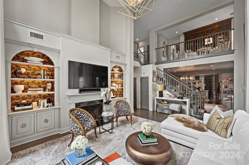 Property image 5 at 134 Wendover Heights Circle, Charlotte, NC 28211