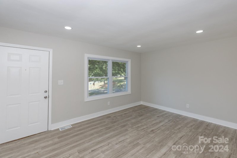 Property image 3 at 113 Valley Road, York, SC 29745